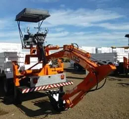 Retroescavadeira Saneadora RM 3500 Plus